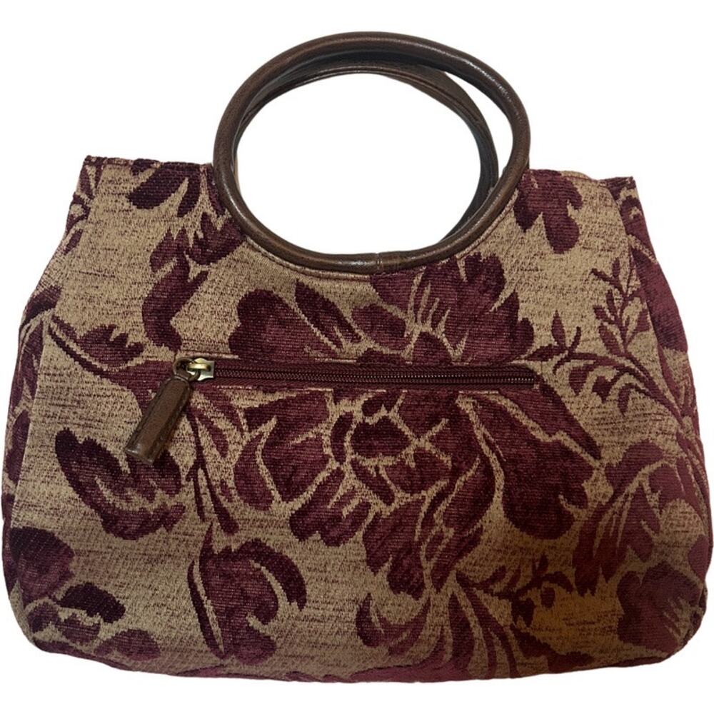 Vintage-Inspired Embellished Crossbody Handbag
